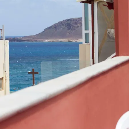 Apartment Rosamar Apartment A Metros De La Playa Wifi Gratis 405 By Lightbooking *